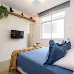 Moderno Quarto & Sala Em Copacabana | Mfb 76/203