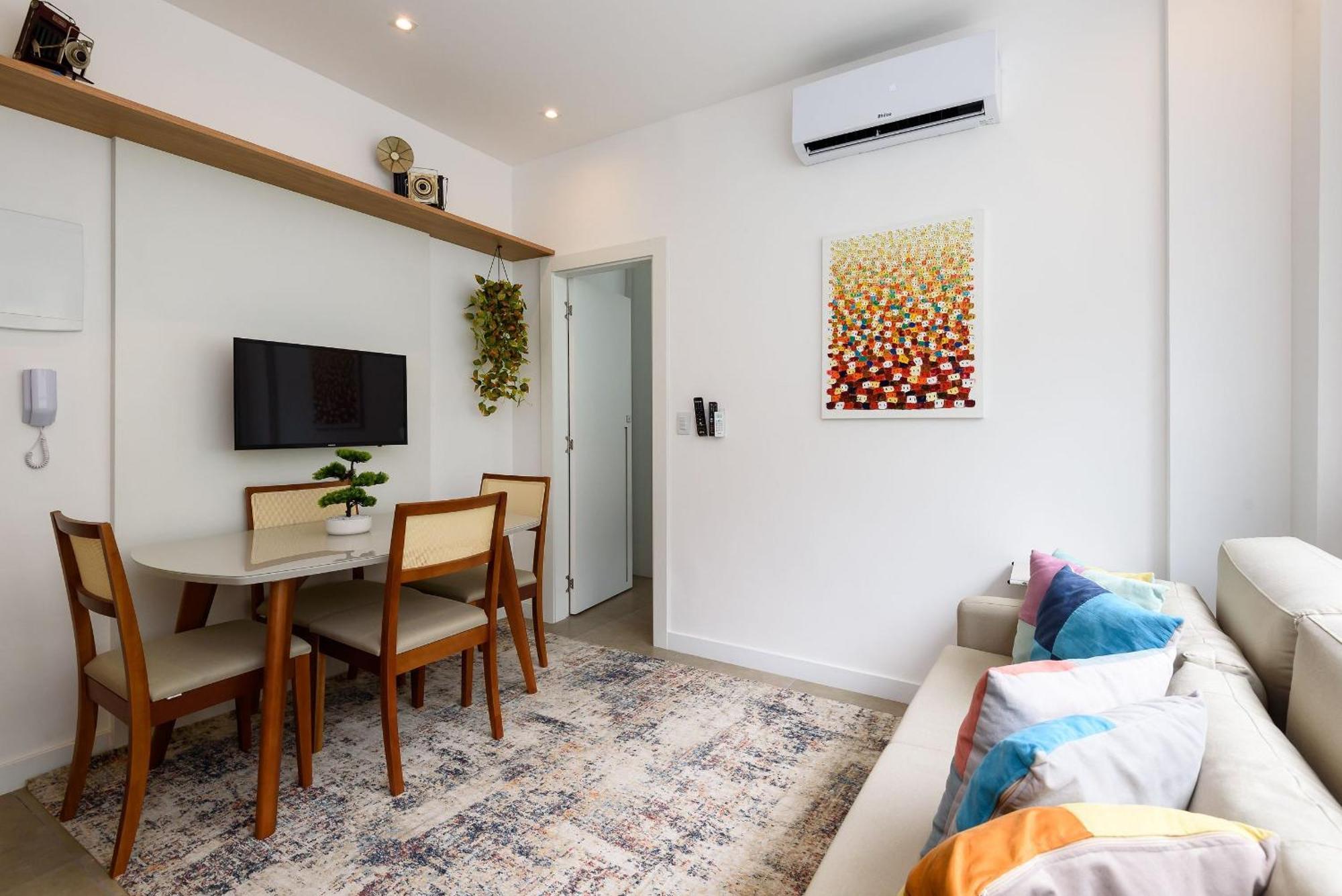 Moderno & Sala Em Copacabana | Mfb 76/203 *